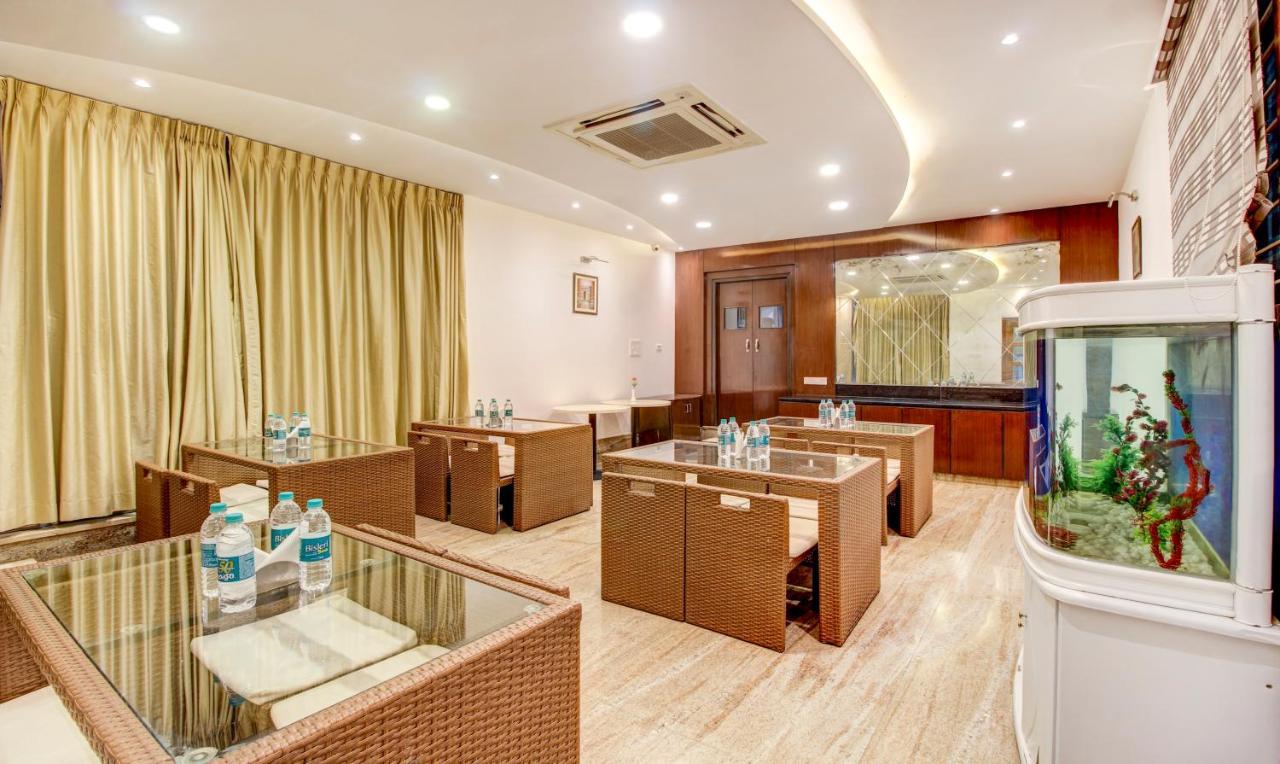 Treebo The Sai Leela Suites R T Nagar Bangalore Exterior foto